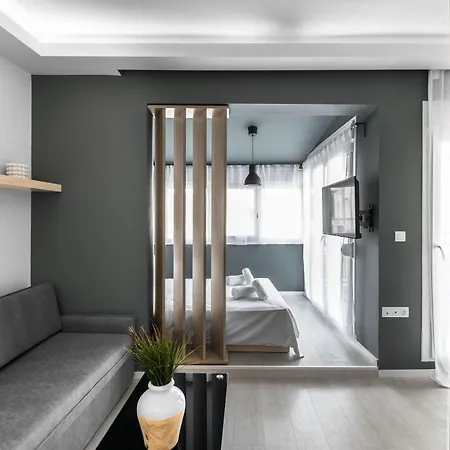 Apartment Denizen Boutique Apartments, Nilie Hospitality Mgmt *