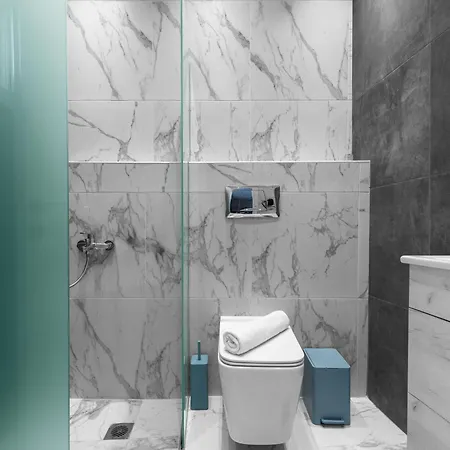 Denizen Boutique Apartments, Nilie Hospitality Mgmt