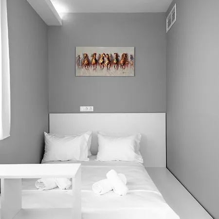 Apartamento Denizen Boutique Apartments, Nilie Hospitality Mgmt